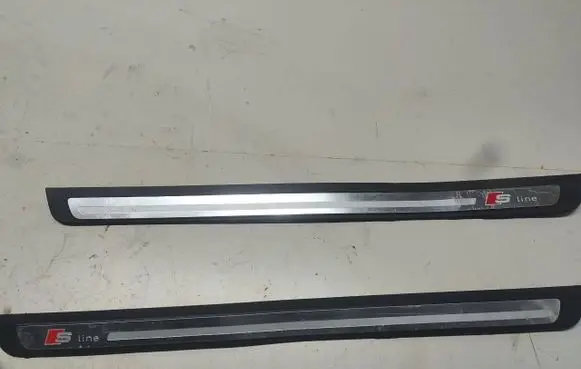 Audi A5 8T 8F Front sill trim cover 8T0853373 8T0853374