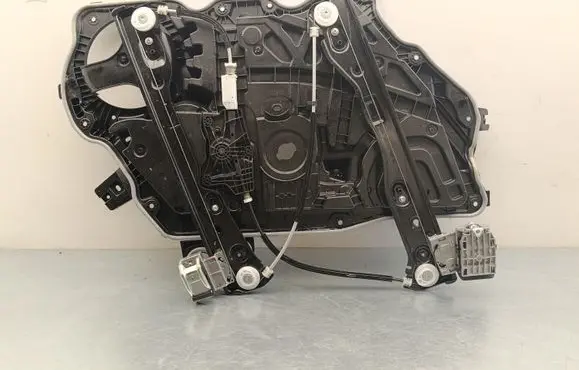 Tesla Model Y Juniper Front window lifting mechanism without motor 152680500B