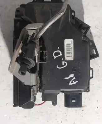Audi A6 S6 C5 4B Rear door lock 4B0839016G