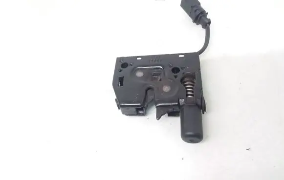 Audi A1 Engine bonnet/hood lock/catch 8X0823509B