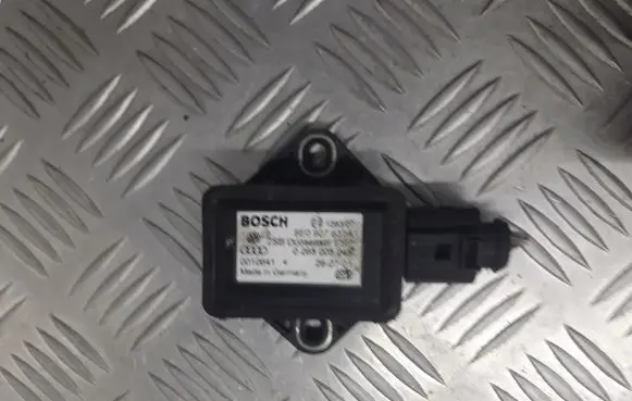 Audi A4 S4 B6 8E 8H ESP acceleration yaw rate sensor 8E0907637A