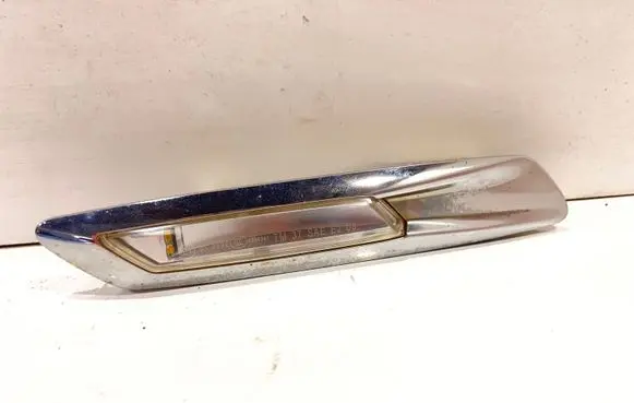 BMW 5 F10 F11 Front fender indicator light 7154167