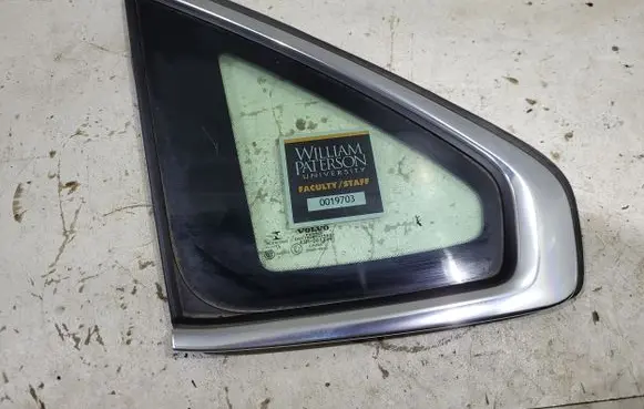 Volvo S90, V90 Rear side window 31689018