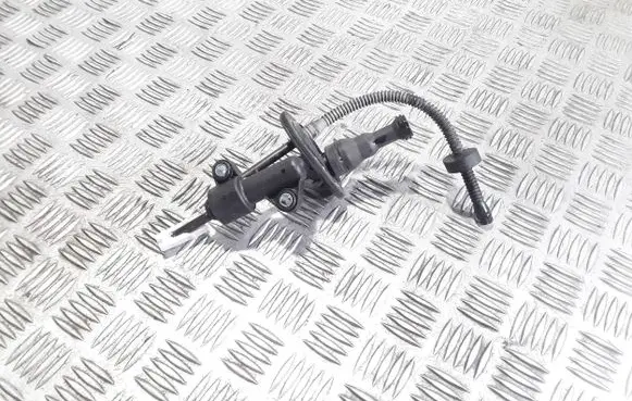 Clutch slave cylinder