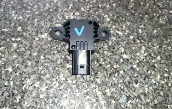 Hyundai Santa Fe Airbag deployment crash/impact sensor 95930S1000