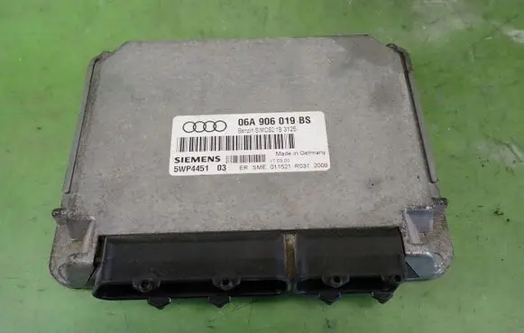 Audi A3 S3 8L Engine control unit/module ECU 06A906019BS