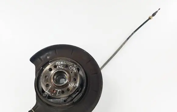 Mercedes-Benz ML W164 Rear wheel hub spindle/knuckle 