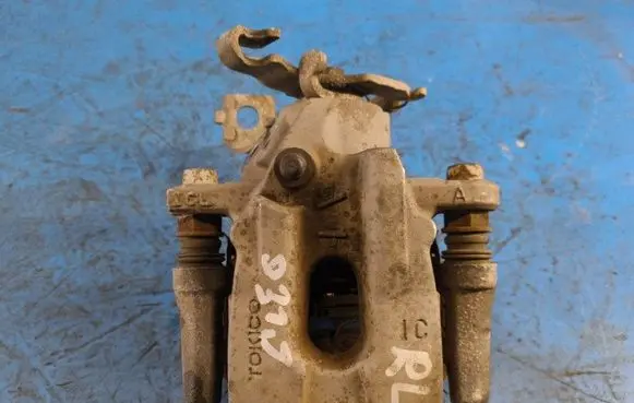 Lexus CT 200H Front brake caliper 4785012240