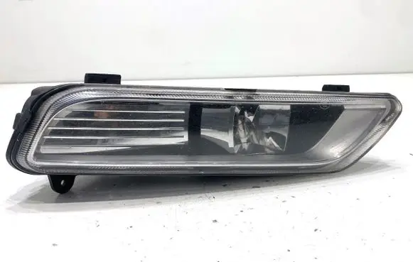 Volkswagen PASSAT B7 Front fog light 