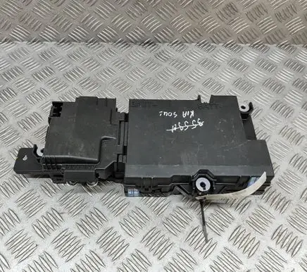 KIA Soul Fuse module 37583K4000 AEV14012
