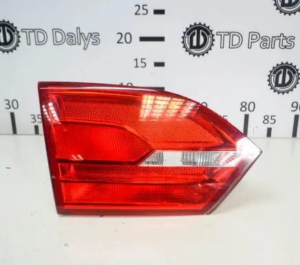 Volkswagen Jetta VI Tailgate rear/tail lights 5C6945093