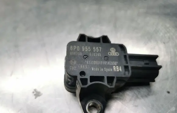 Audi A4 S4 B7 8E 8H Airbag deployment crash/impact sensor 8P0955557