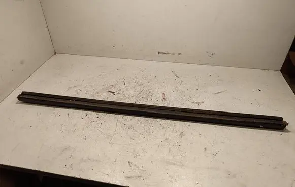 Mitsubishi L200 Loading door rubber seal (on body) 