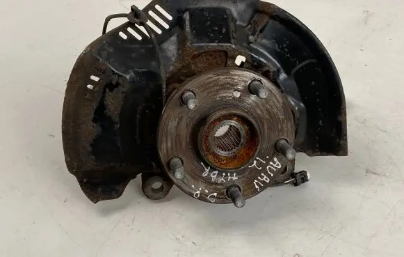 Toyota Auris 150 Front wheel hub F12r5 121846 110726