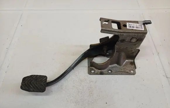 Dodge Caliber Clutch pedal 