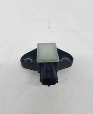 Volkswagen PASSAT CC Airbag deployment crash/impact sensor 391140
