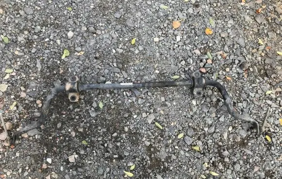 Ford Kuga II Front anti-roll bar/sway bar AV615482EB