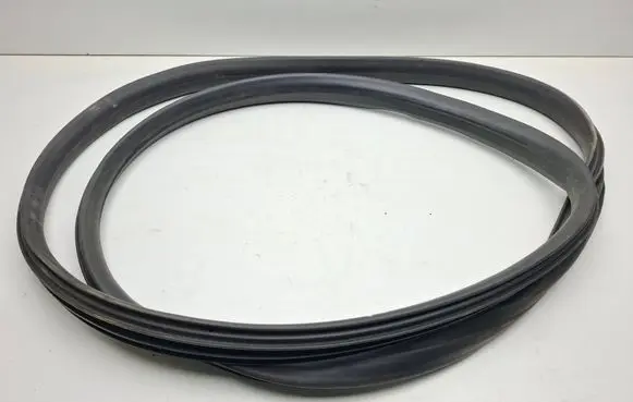 Volvo XC60 Front door rubber seal 