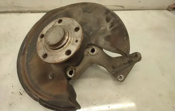 Volkswagen PASSAT B6 Rear wheel hub