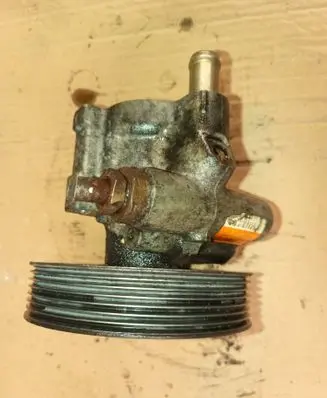 Renault Espace - Grand espace IV Power steering pump 7700437081