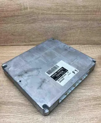 Toyota Corolla Verso AR10 Engine control unit/module ECU 896610F010 MB1758006463 Used