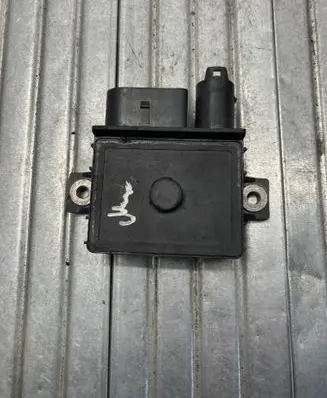 BMW 3 E90 E91 Glow plug pre-heat relay E2110022358 0006539067