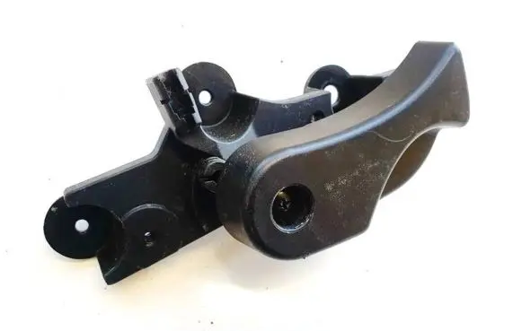 Engine bonnet (hood) release handle