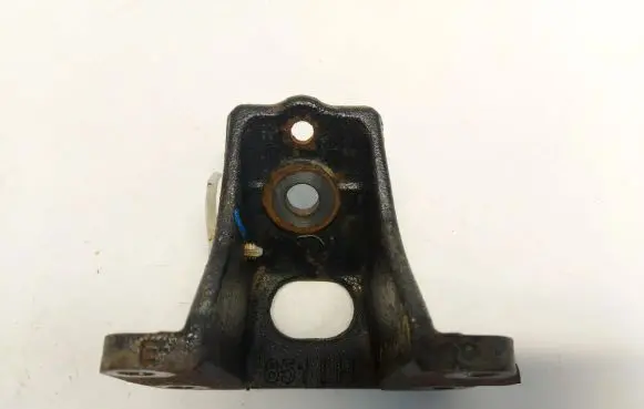 Toyota Hilux (AN120, AN130) Engine mount vacuum valve 12361-0L020