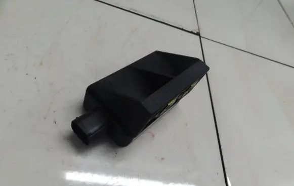 Volkswagen Golf IV ESP acceleration yaw rate sensor 1J1907637A