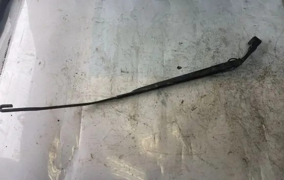 Hyundai Matrix Front wiper blade arm