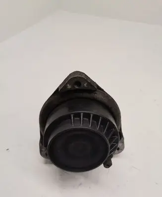 BMW 5 F10 F11 Engine mount bracket 6777371