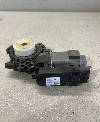 KIA Optima Front door window regulator motor 403951A8