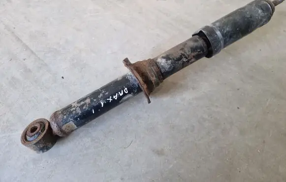 Isuzu D-Max Front shock absorber/damper