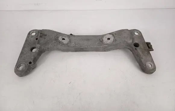 BMW 3 F30 F35 F31 Gearbox mounting bracket 6796611