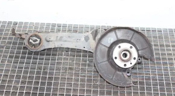 Volvo XC70 Rear wheel hub