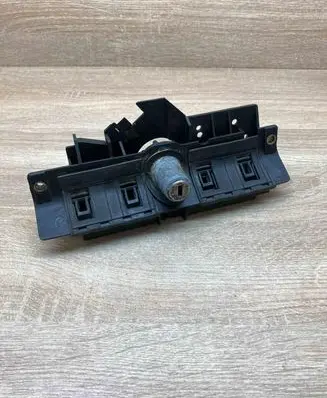 Audi A8 S8 D3 4E Tailgate/trunk/boot lock/catch/latch 8D9827565A 4B0827565B
