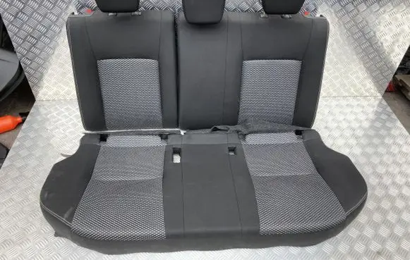 Suzuki Vitara (LY) Rear seat headrest PK12157