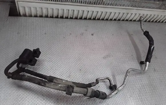 Ford Maverick Air conditioning (A/C) pipe/hose