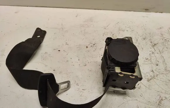 Audi A4 S4 B5 8D Rear seatbelt 16398D