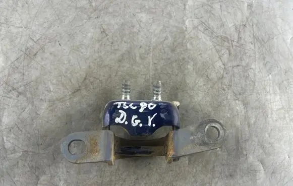 Toyota Land Cruiser (HDJ90) Rear door upper hinge