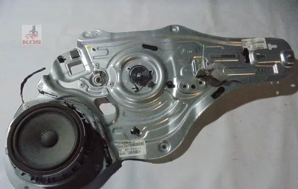 KIA Sportage Front window lifting mechanism without motor 82480-3U120