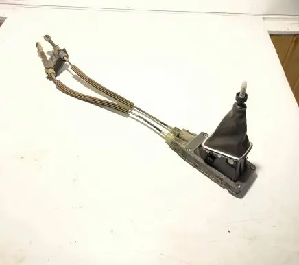 Gear shift cable linkage