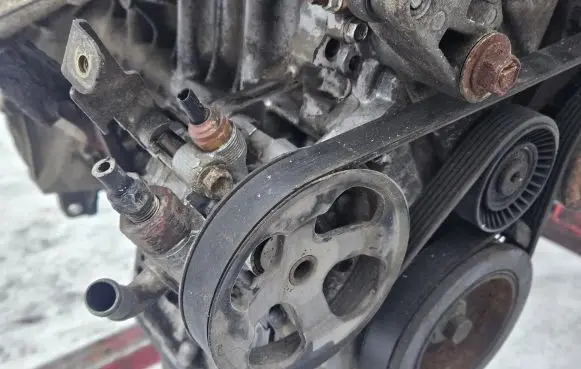 Toyota Corolla Verso E121 Power steering pump 32100