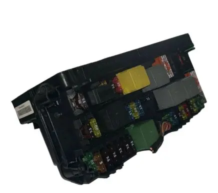 Mercedes-Benz C W204 Fuse module A2129003314 A2129020706 A2129015004