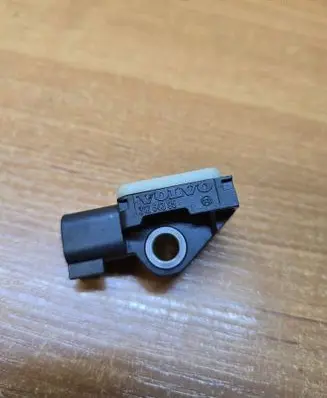 Volvo XC70 Airbag deployment crash/impact sensor 31264395