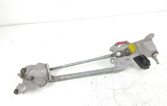Peugeot iOn Front wiper linkage and motor 8250A326