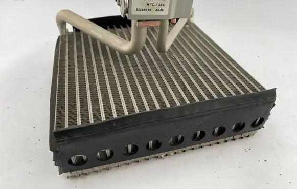 Air conditioning (A/C) air dryer