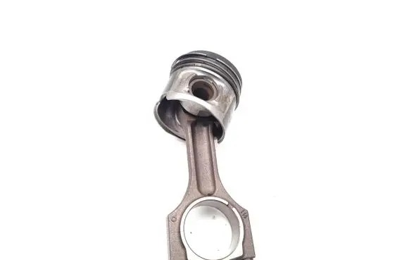 BMW 3 E90 E91 Piston with connecting rod N47D20C