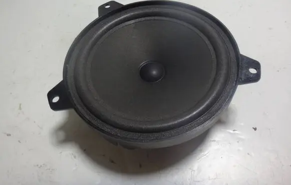 BMW 3 E46 Front door speaker 8368233