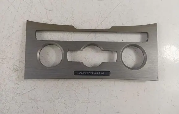 Dashboard glove box trim